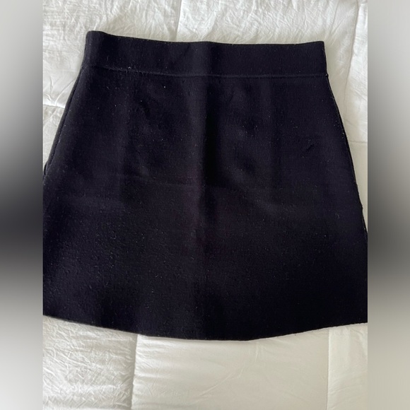 Zara Merino Wool Navy Skirt with Gold Buttons - Picture 7 of 8